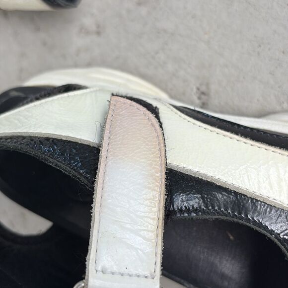 Petrichor sandals - Picture 8 of 10